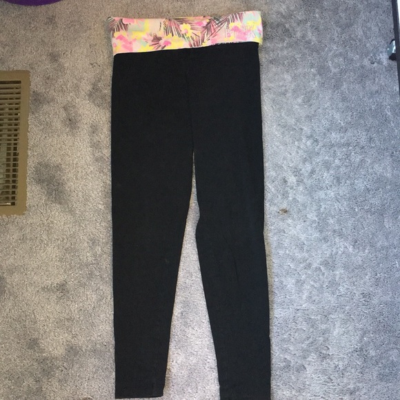 PINK Victoria's Secret Pants - Pink leggings